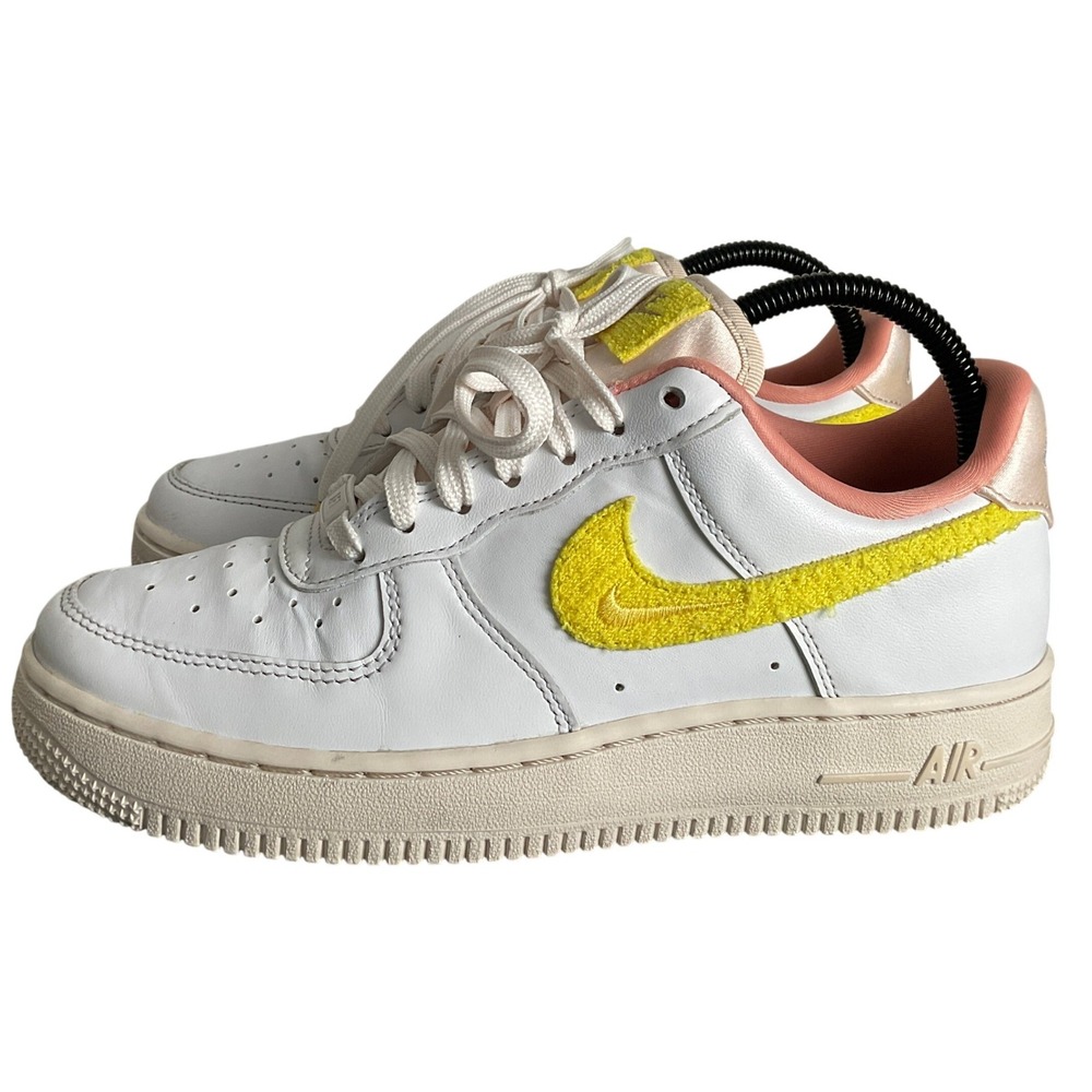 Nike Air Force 1 07 LX Mama White Yellow Strike Phantom DV2183-100 Womens 7